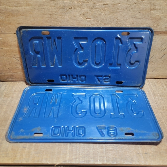 Vintage Pair Of Metal 1967 Ohio License Plates - Picture 2 of 2